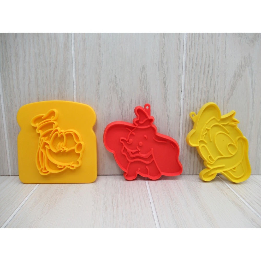 Hallmark Cookie Cutters vintage Dumbo Donald Duck + Goofy bread sandwich stamp
